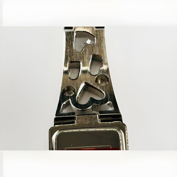 GUESS Women’s Wrist Watch U85041L1 Silver With Hearts And Crystals Petite Wrist main image 8